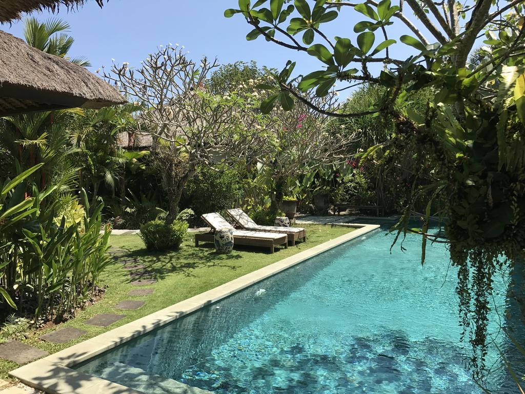 Bali Villa Aja Seminyak  Luaran gambar
